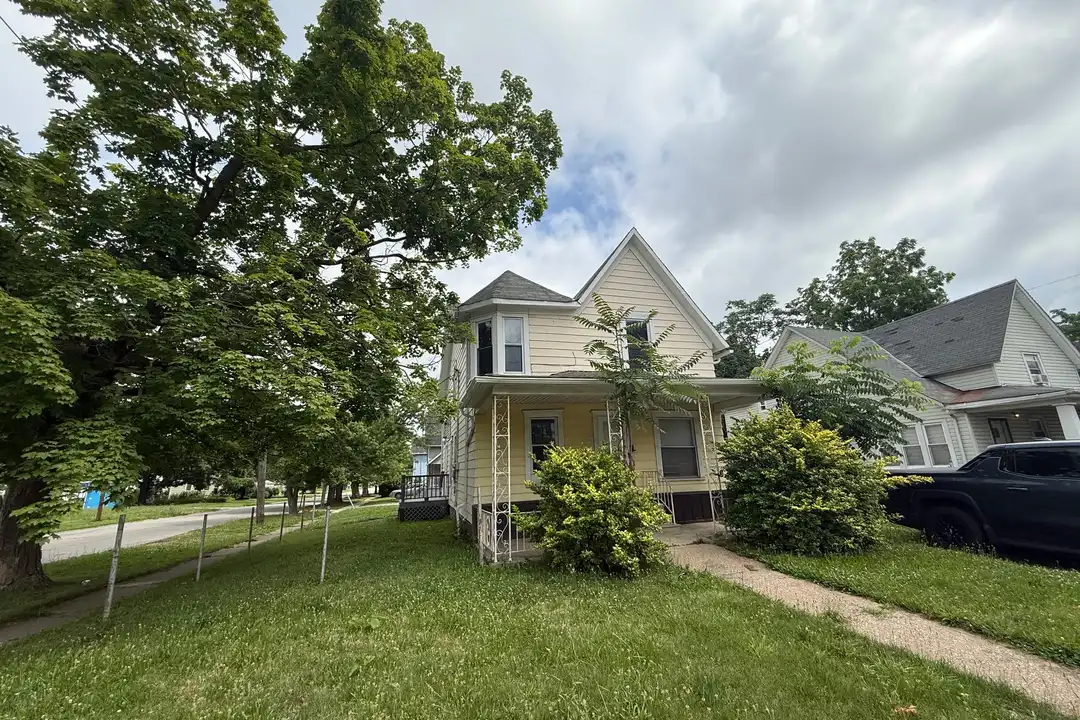 522 W 23rd St unit Up – photo 1