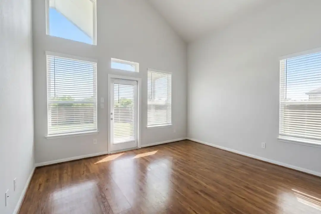 5901 Giovanni Pl - View 4