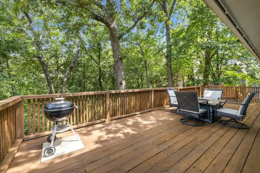 931 N Lewis Ave unit 1261731P - View 3
