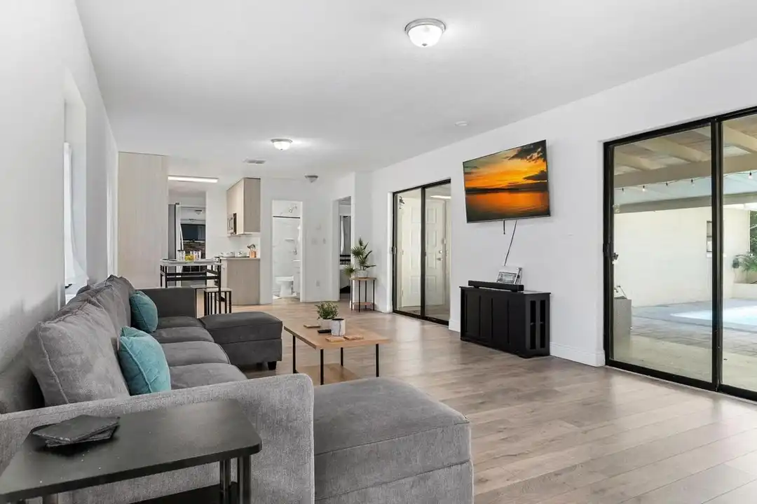 919 Ave S SE unit 1325030P – photo 1