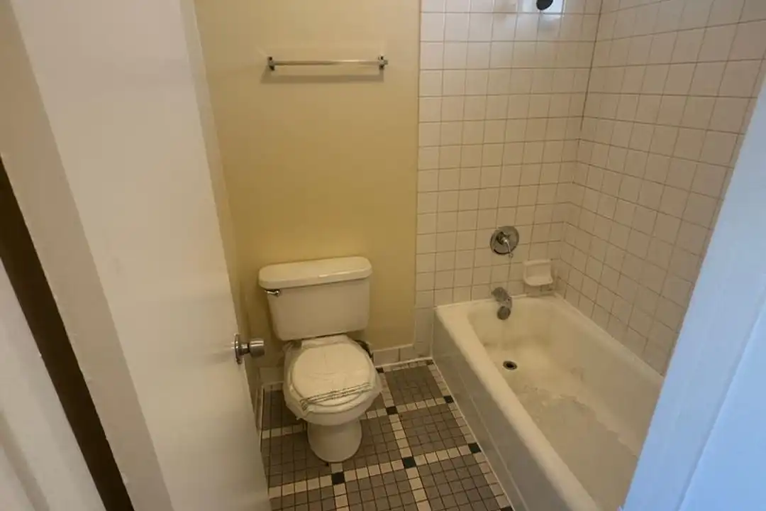 170 S K St unit Apt. B – photo 1 of 12
