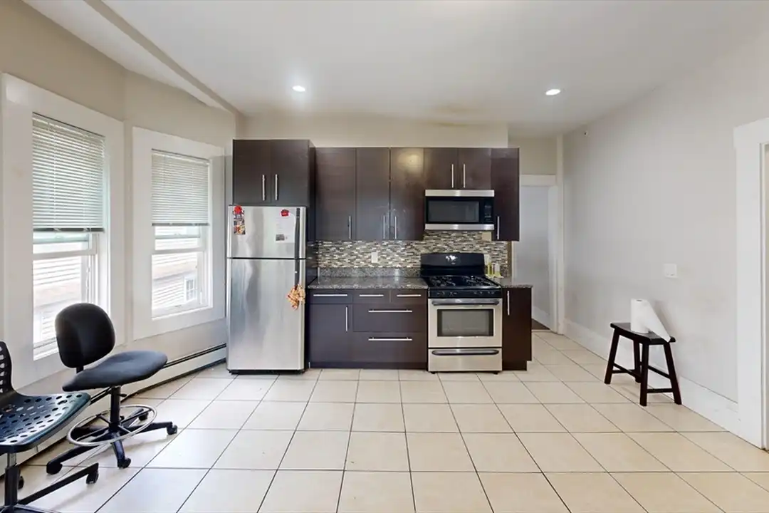 3147-3149 Washington St unit 3 – pohled 2