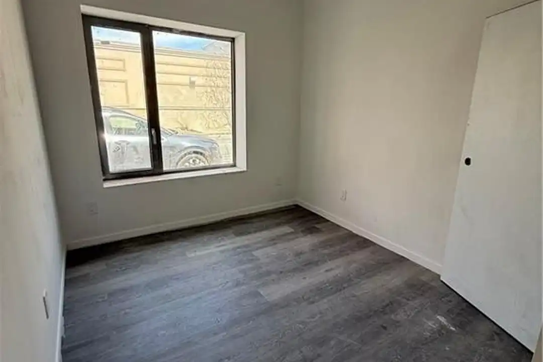 536 Smith St #102 - View 3