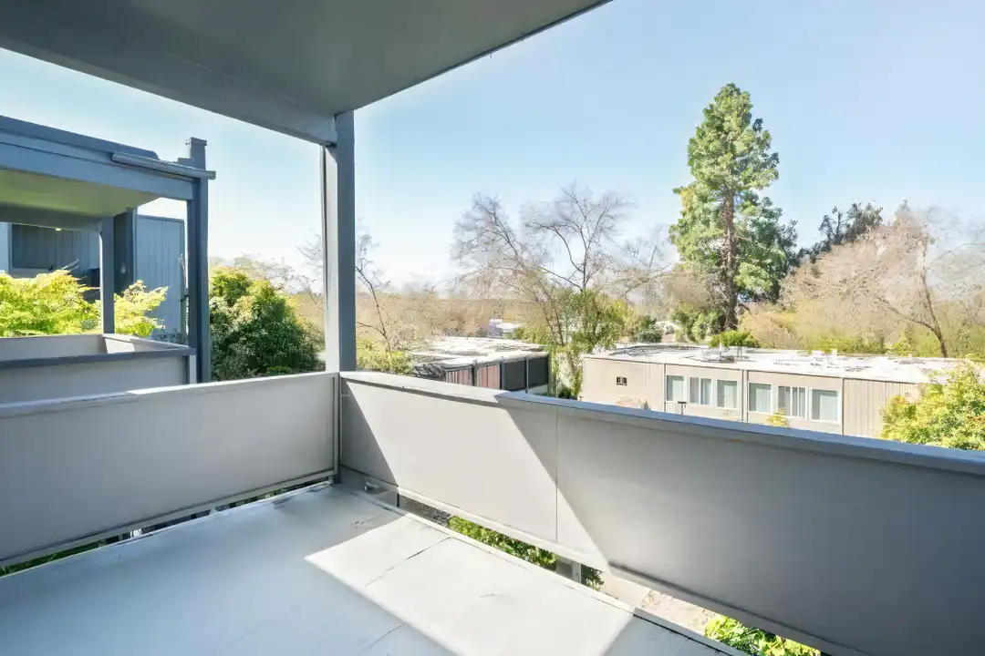 201 Avian Dr - View 6
