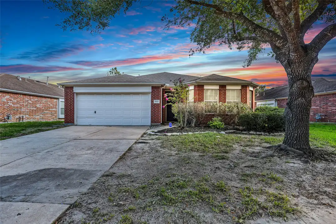 2822 Foster Hill Dr - View 2
