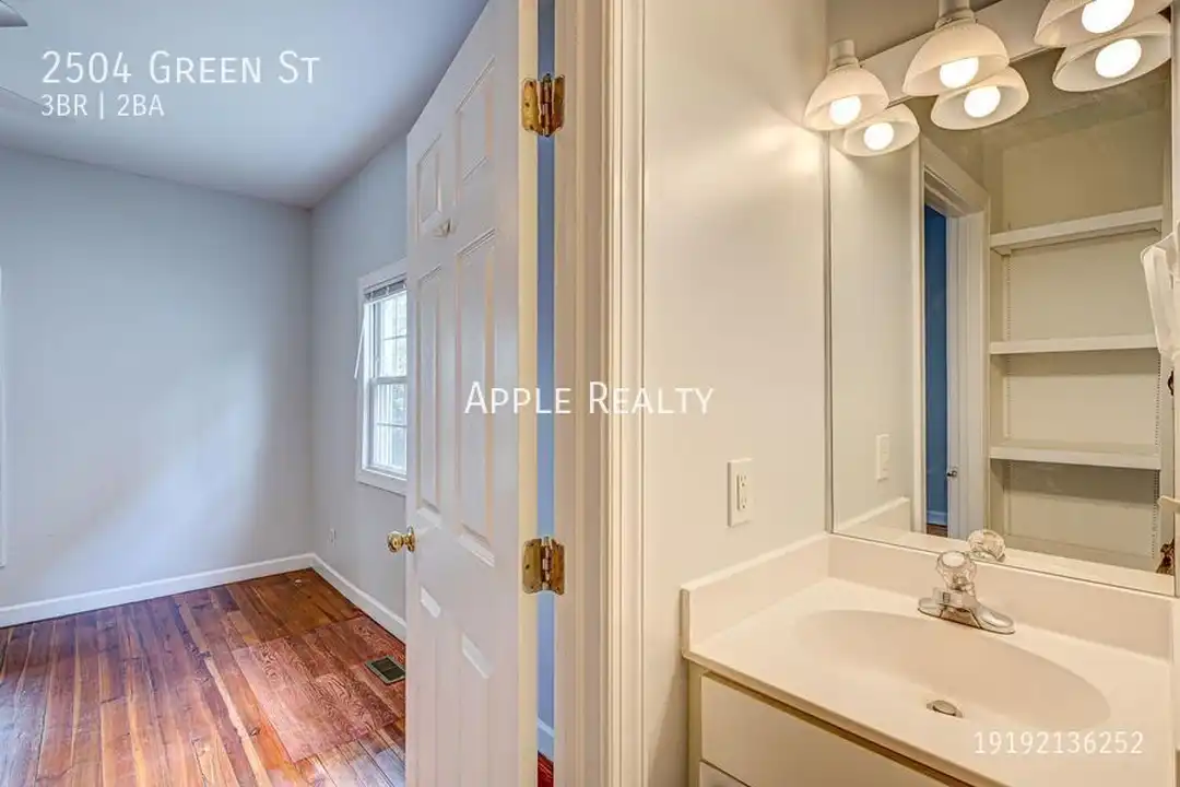 2504 Green St - View 6