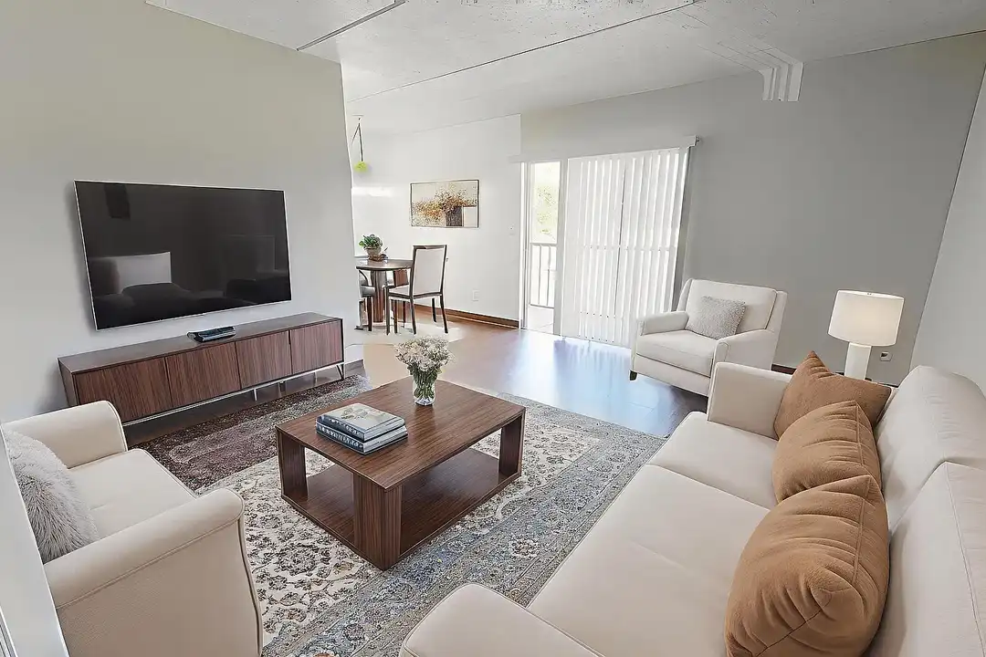 Windsor Manor – photo 1