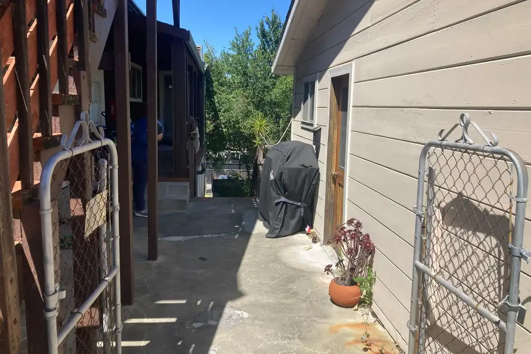 615 E I St unit 1 - View 2