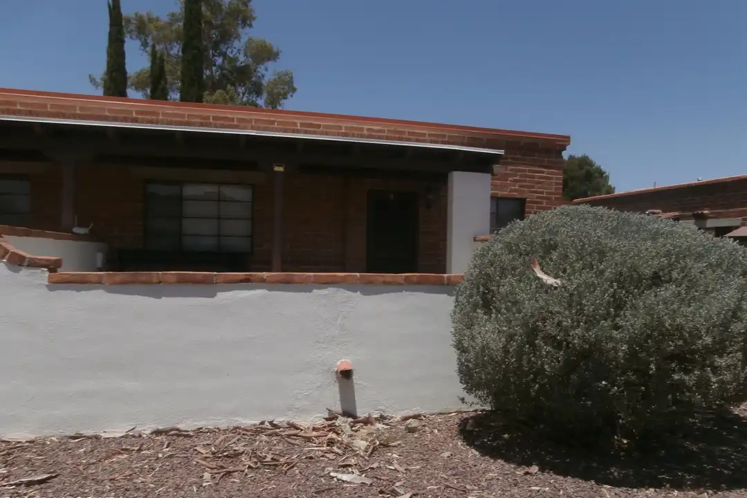 478 S Paseo Cerro – photo 1 of 19