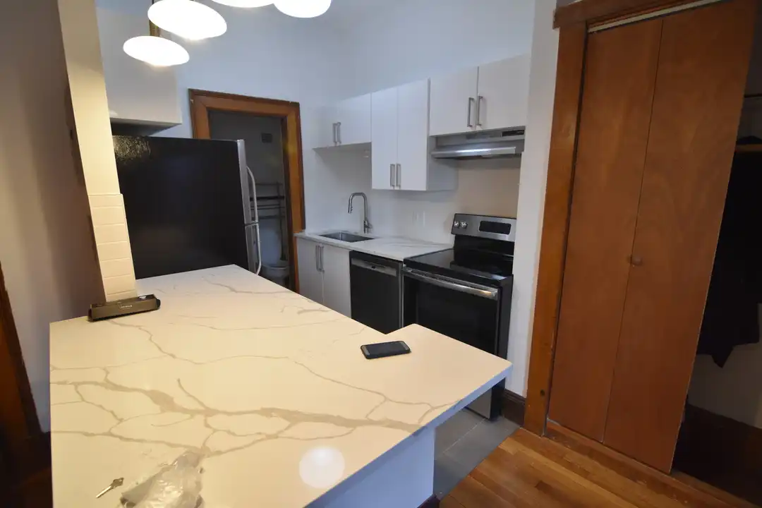 849 Beacon St unit 4 - View 2