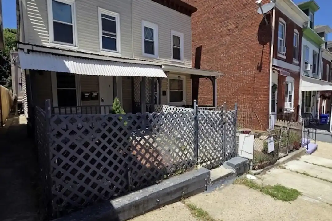 614 S 10th St – photo 1