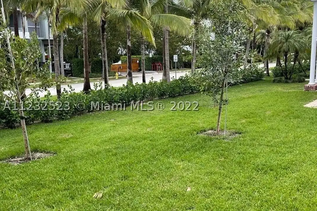 100 Sunrise Dr #25 - View 2