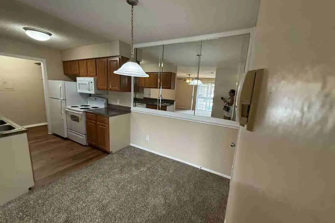 7863 Callaghan Rd - View 4