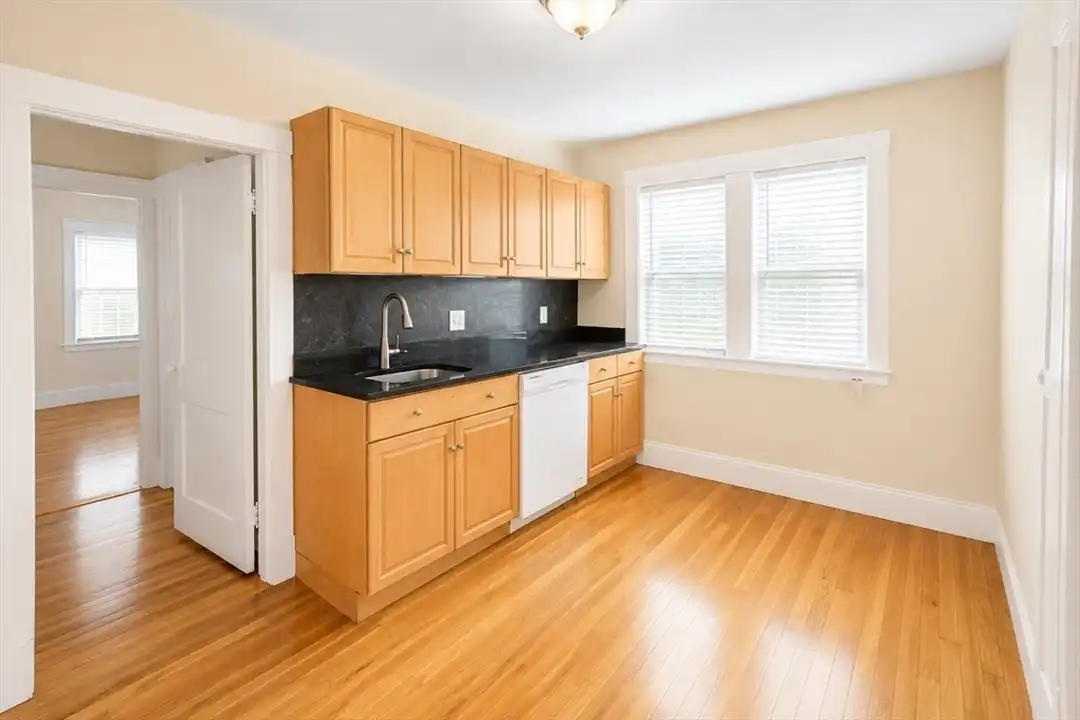 136 Spring St unit 1R - View 4