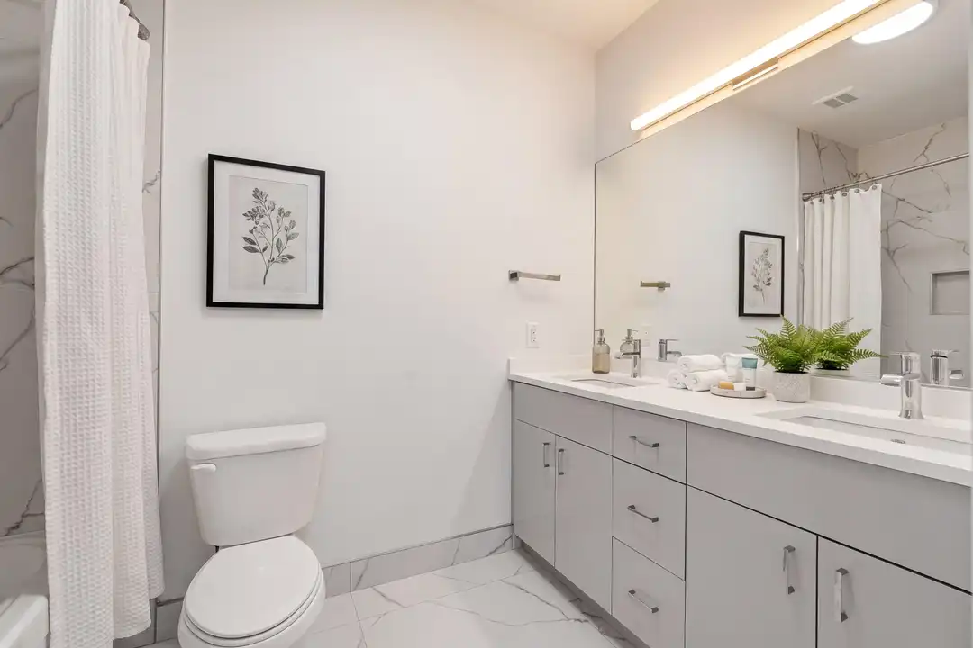 290 Griffith St unit 2 - View 6