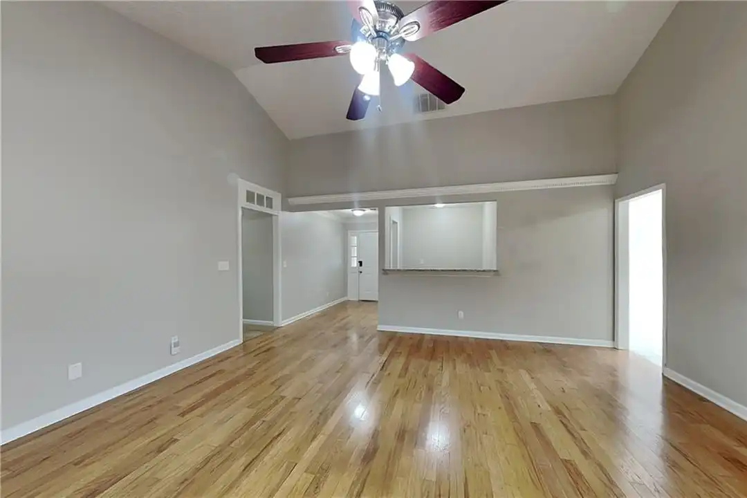 4620 Hampton Square Dr - View 3