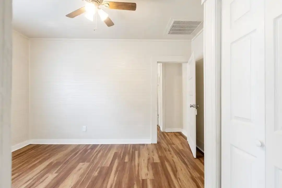 1618 Branch St unit B - View 4