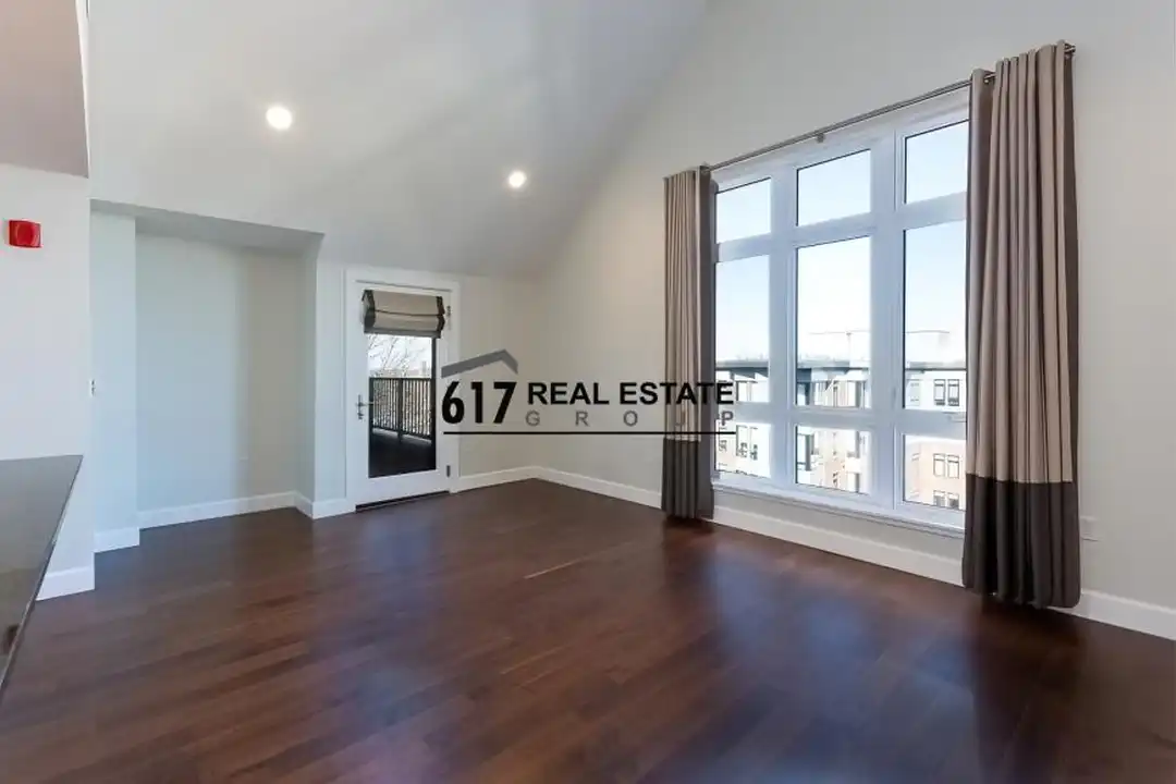 1501 Commonwealth Ave - View 5