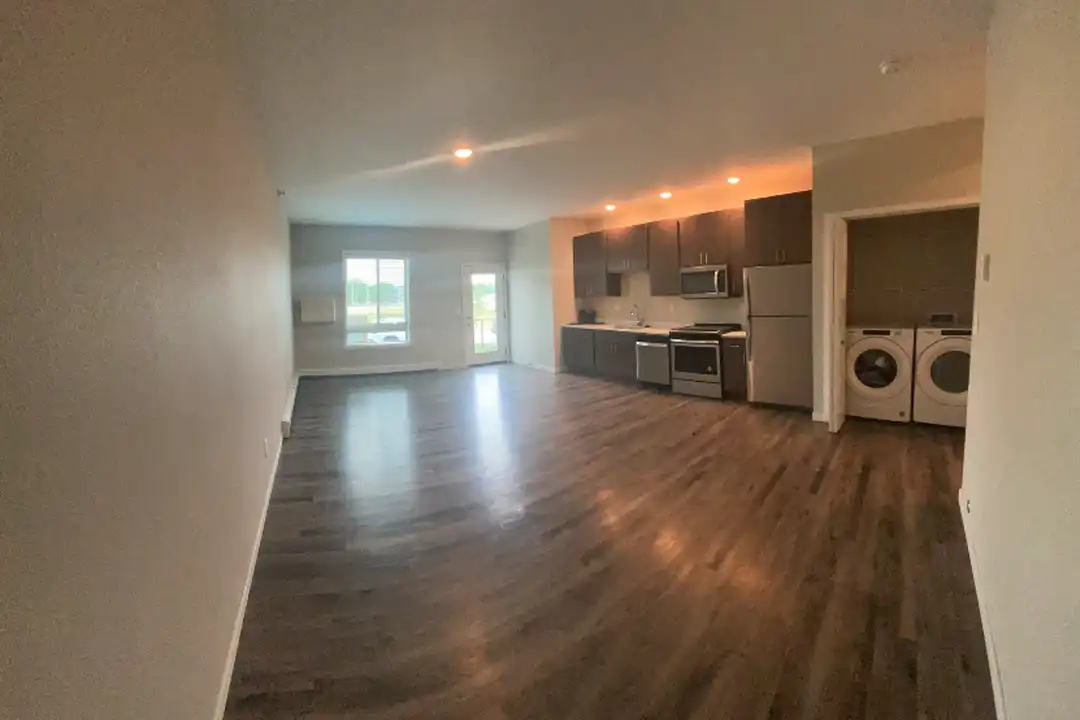 914 15th St N unit 101 – photo 1