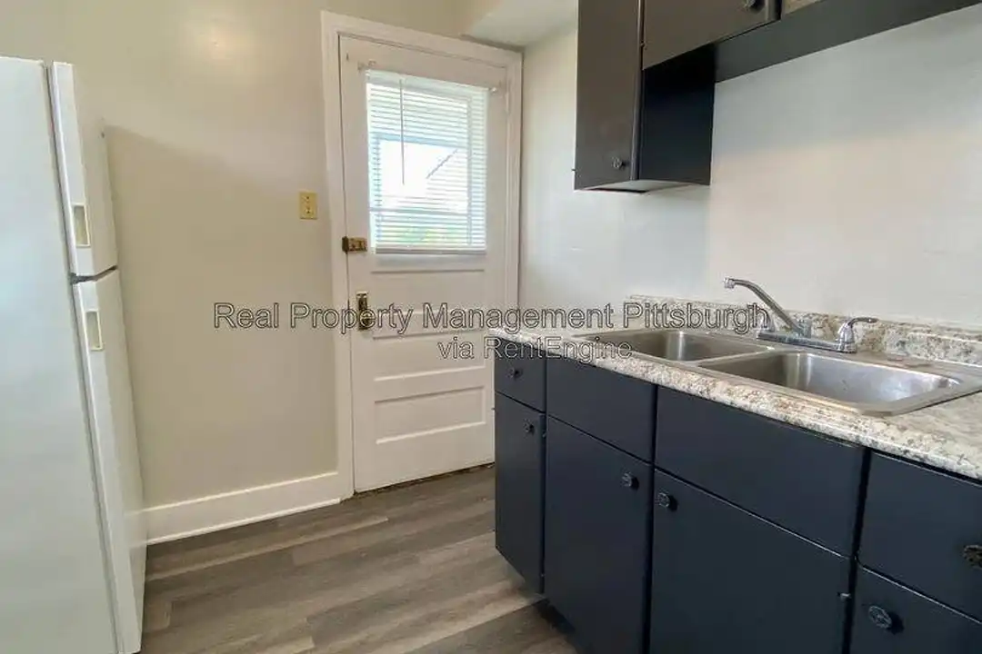 7209 Front River Rd unit 3 – photo 1