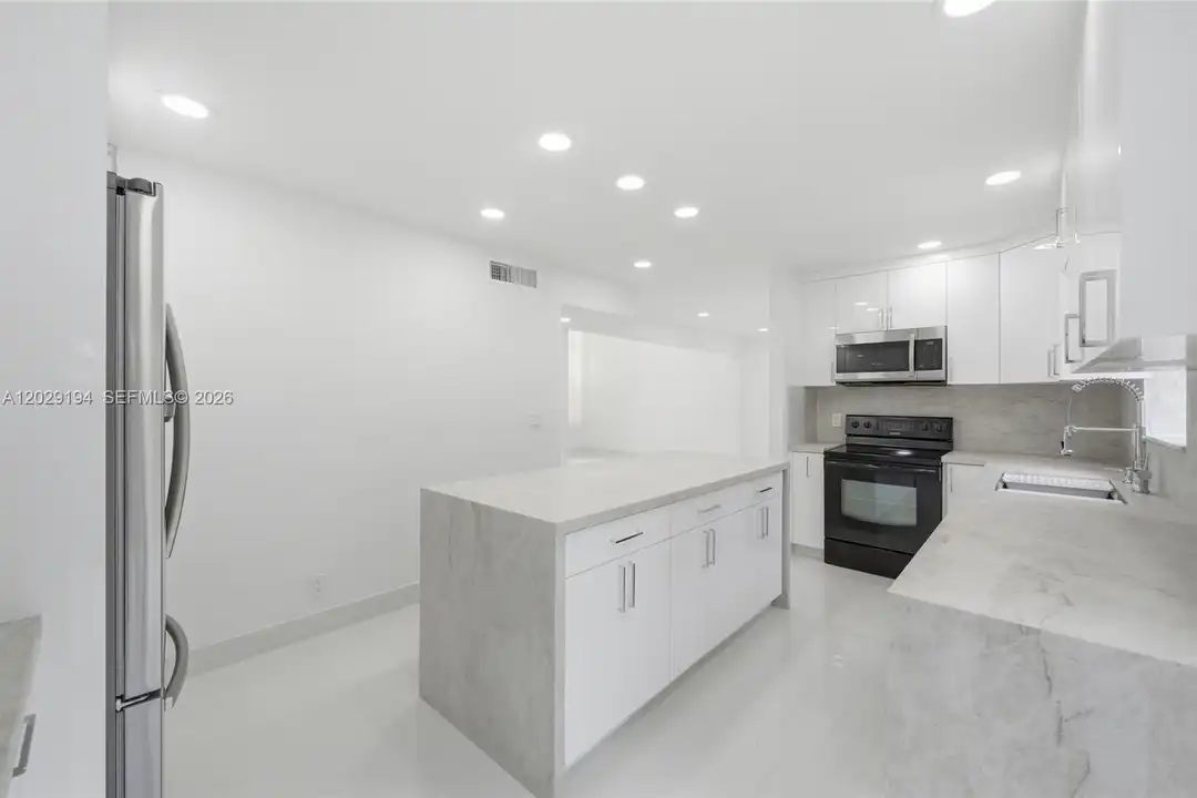 22384 Thousand Pines Ln - View 5