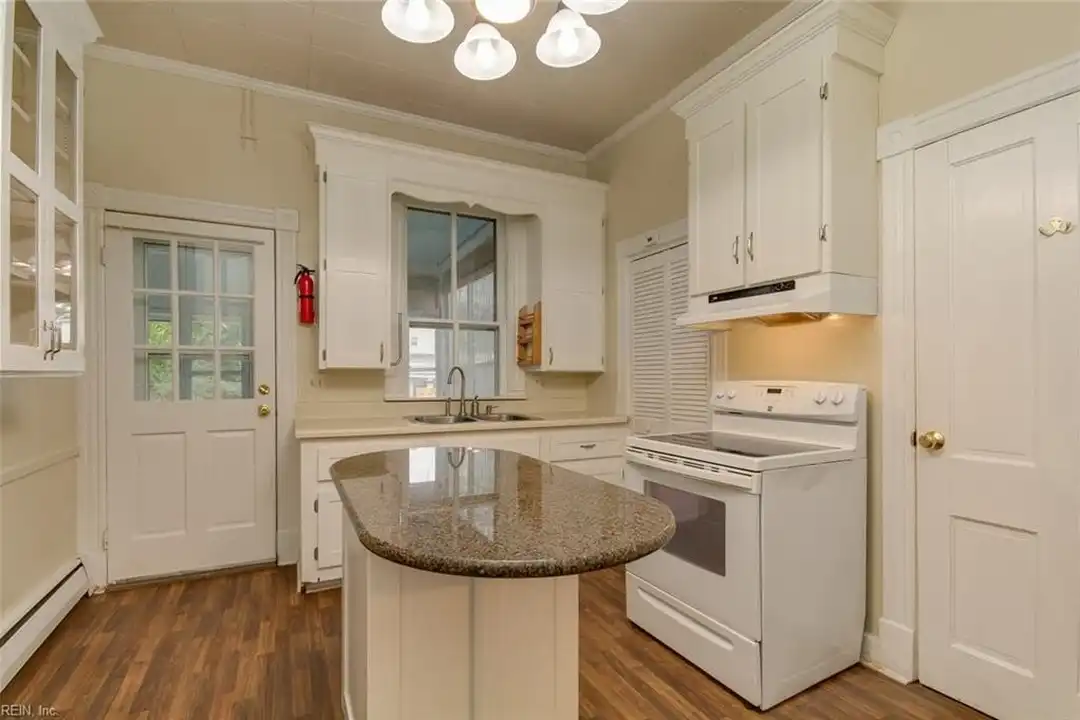 146 Florida Ave #A - View 3