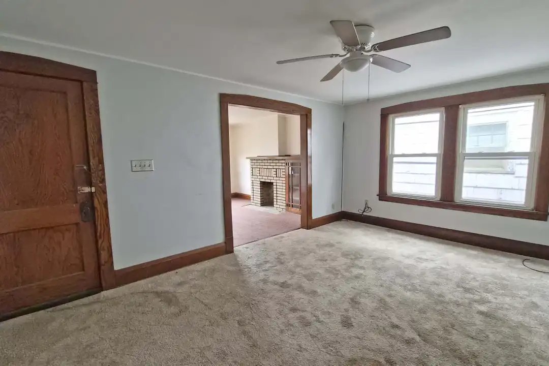 52 N Brockway Ave unit # 3 – photo 1