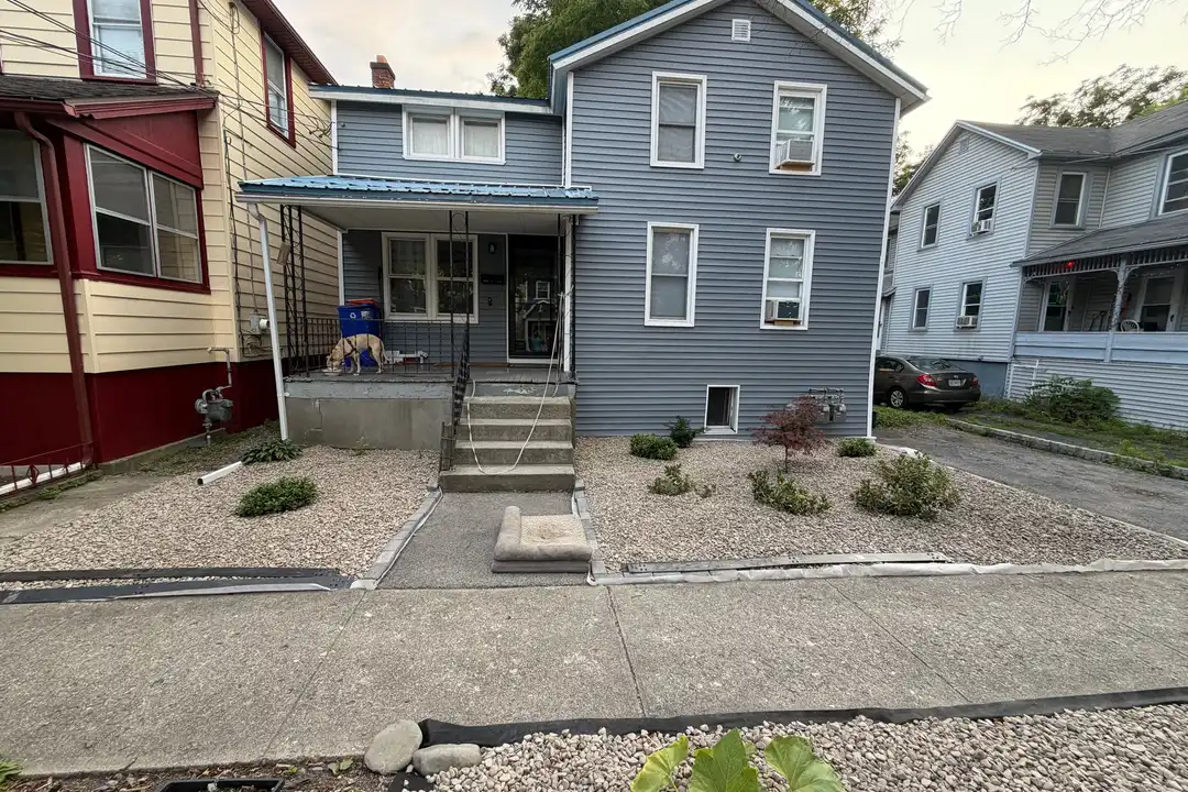 108 5th St unit 1/2 – photo 1
