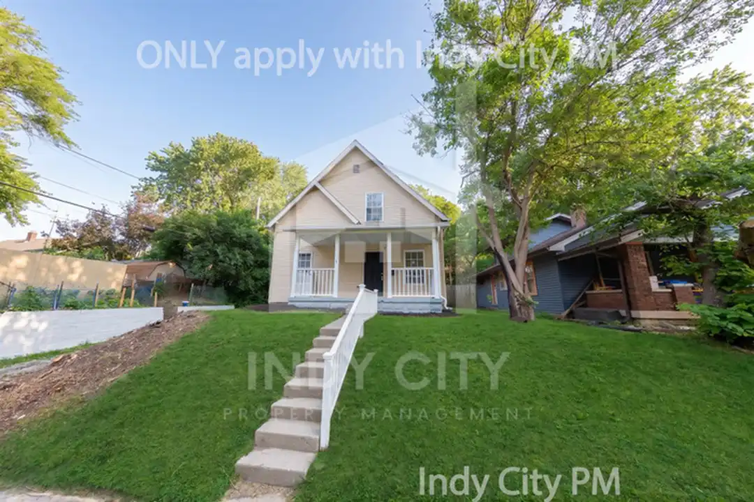 117 N Riley Ave - View 3