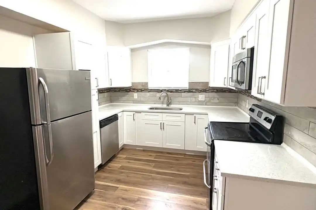 4106 W Arch St – další