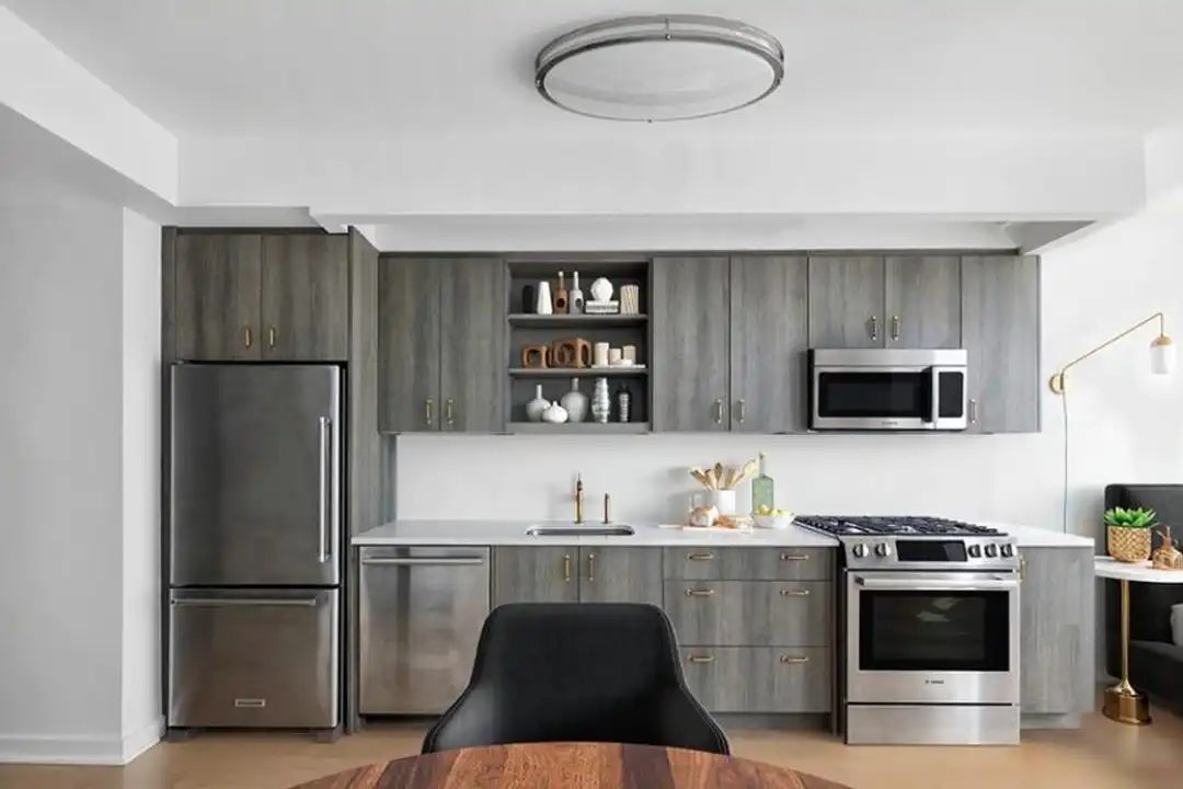 Studio at 515 W 38th St — photo 1 of 10