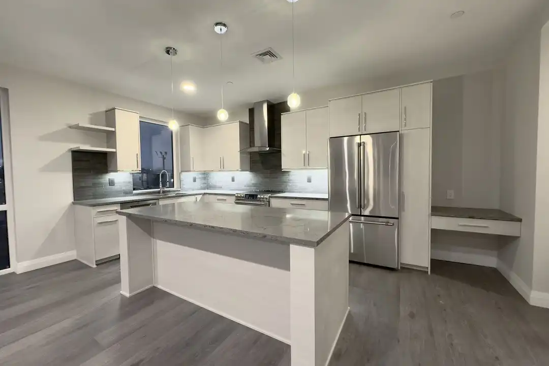 101 Searing Ave unit Apt 512 – photo 1 of 20