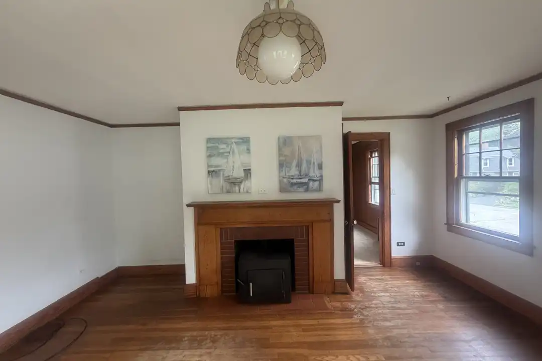 664 Noank Rd - More