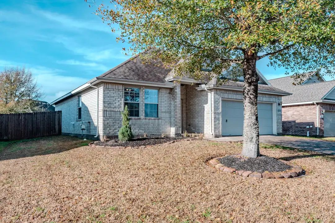 8515 Holly Spring Ln - View 2