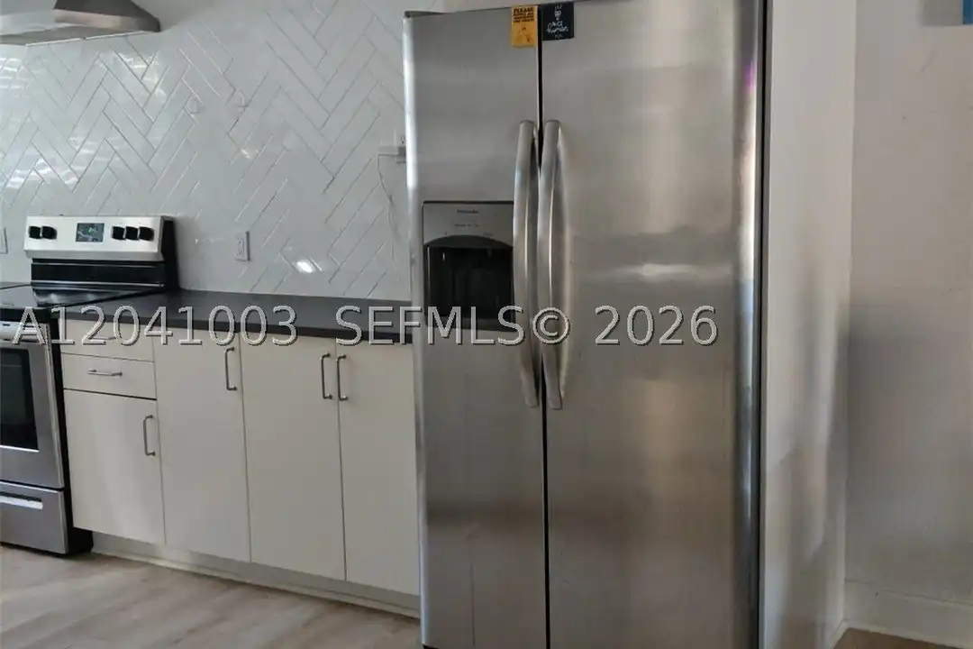 570 NW 97th St - View 3