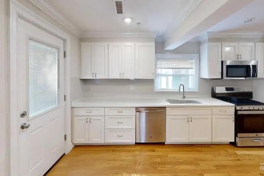 65 Gordon St - View 6