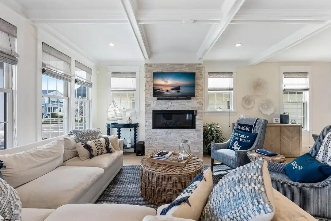 202 N Union Ave - View 3