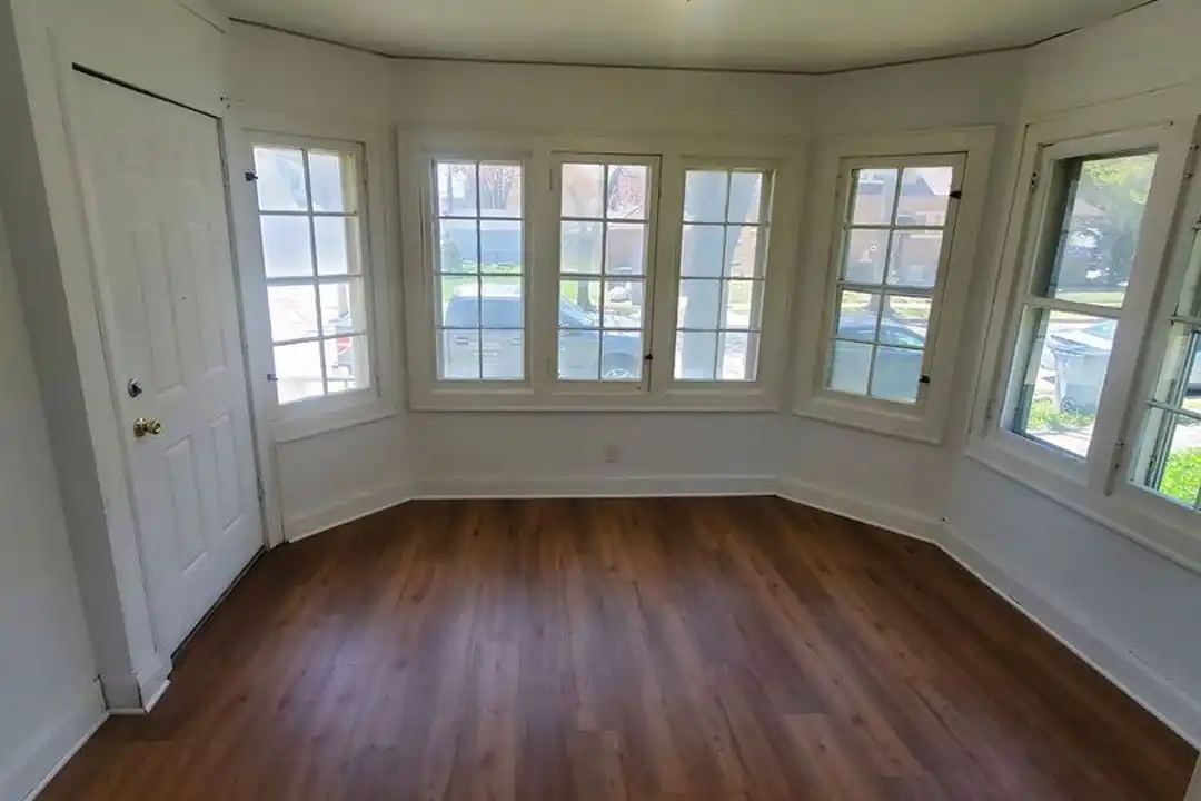 620 W Melvina St - View 2