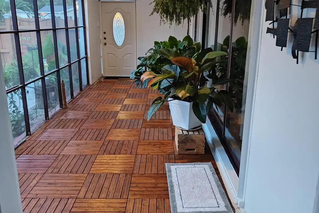 2835 Dewey St – photo 1