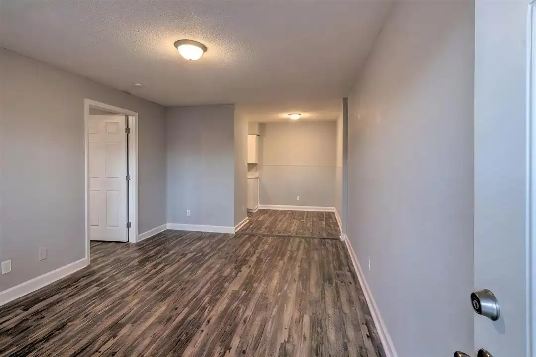 1433 Court Ave - Widok 3