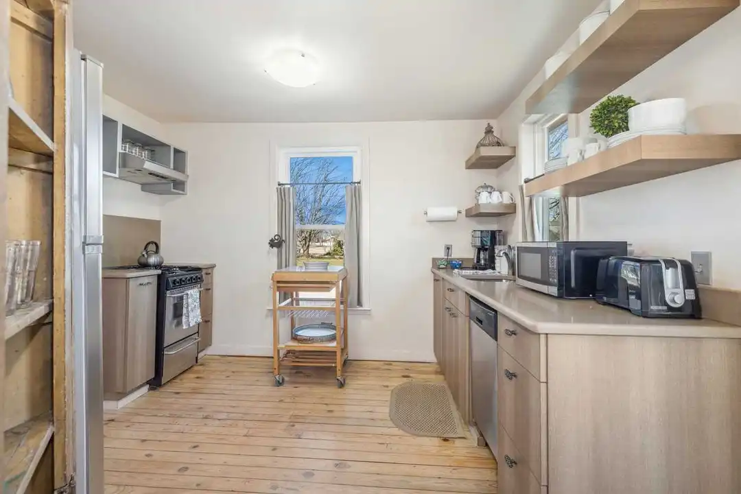 401 SE C St unit 1221940P - More