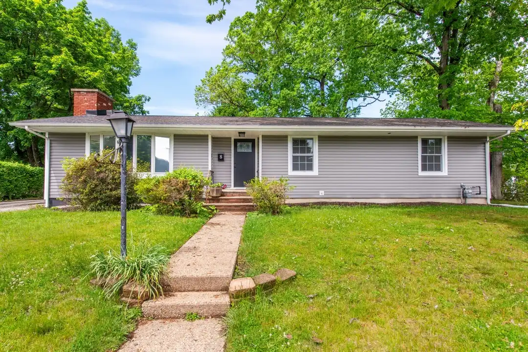 8 Wilcox Ave – photo 1 of 22