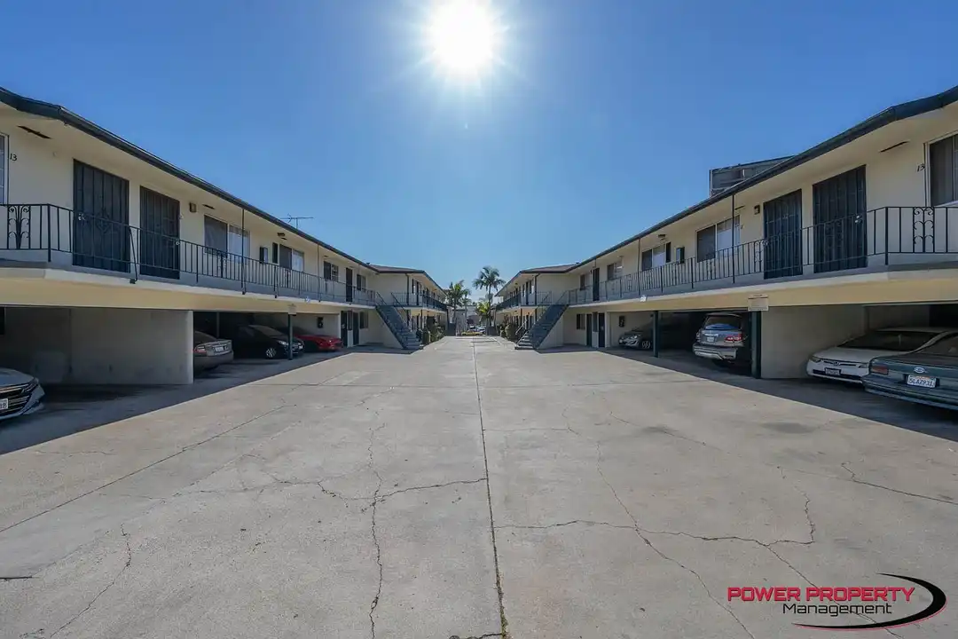 111-115 E Beach Ave - View 6