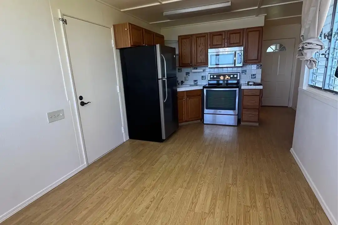 Apartment in Pearl City - View 2