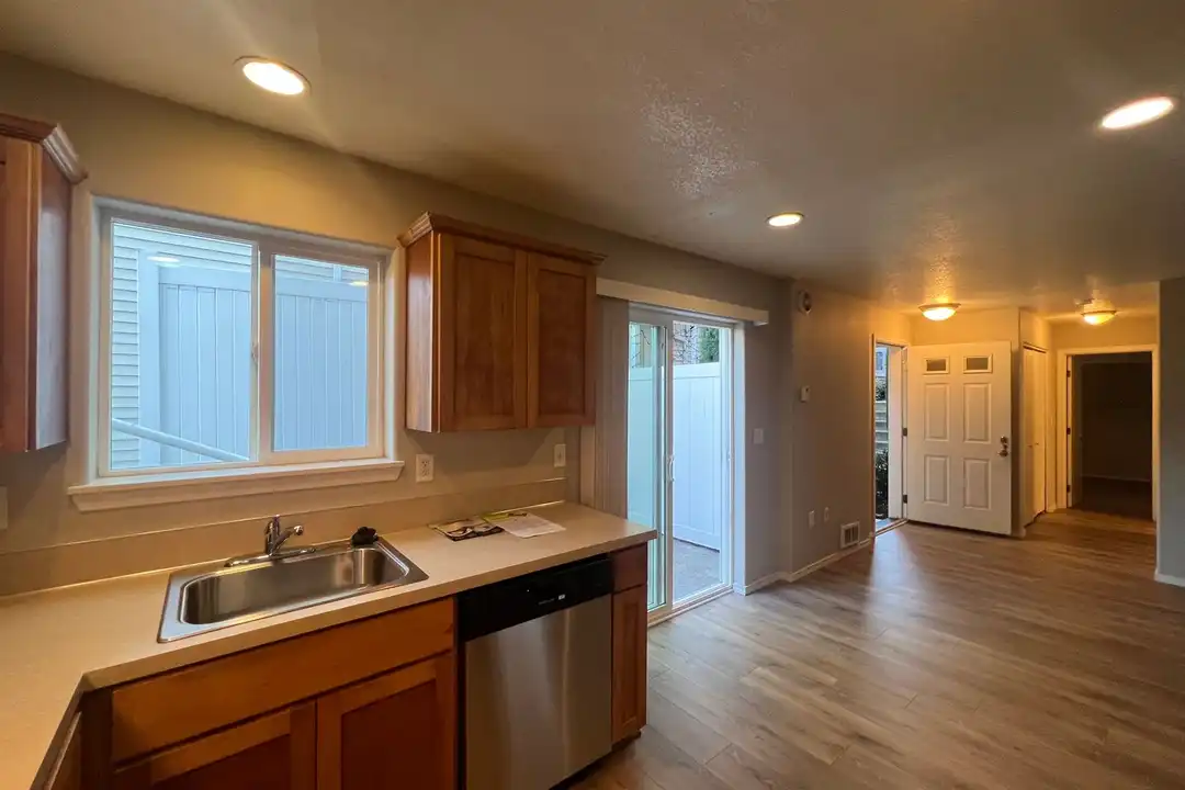 11873 SE Pine St unit 11873 - View 2