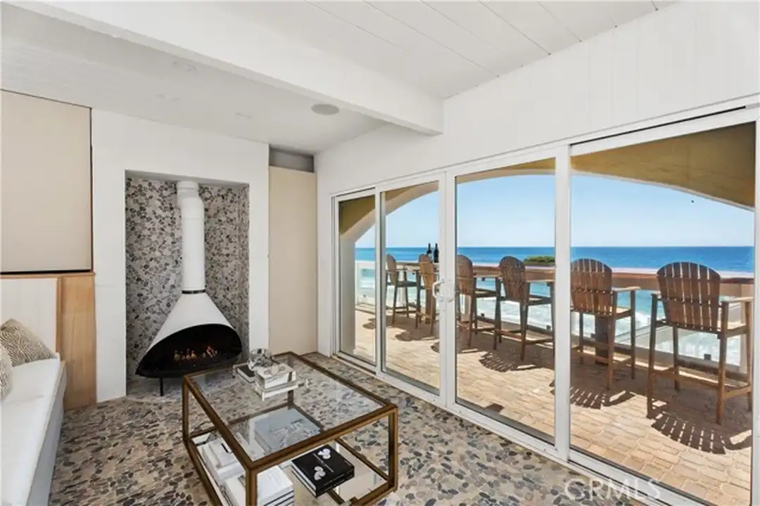 125 St Ann's Dr - More