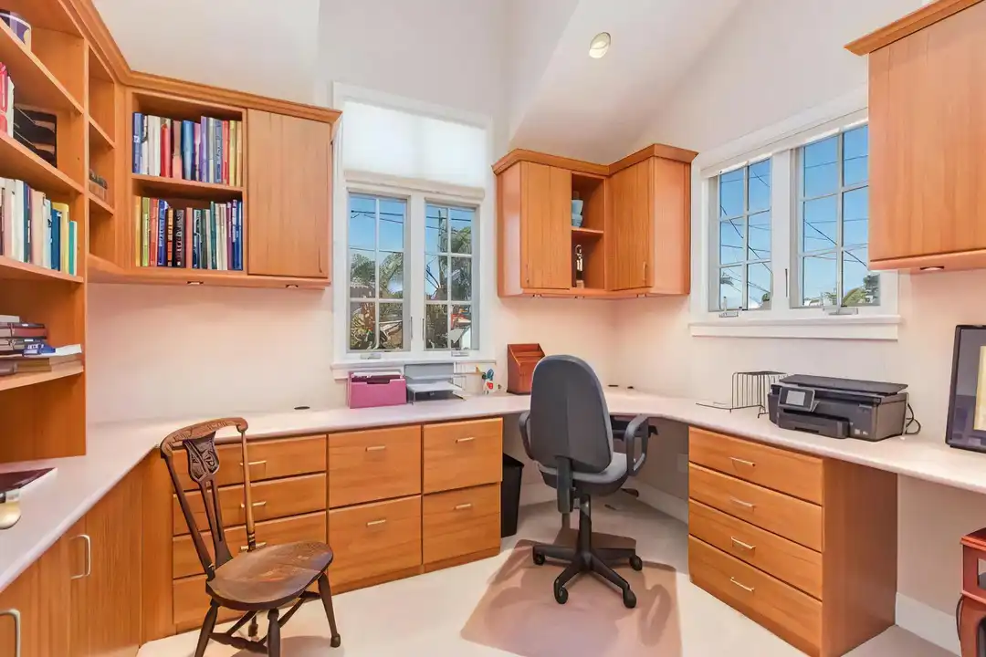 958 A Ave - More