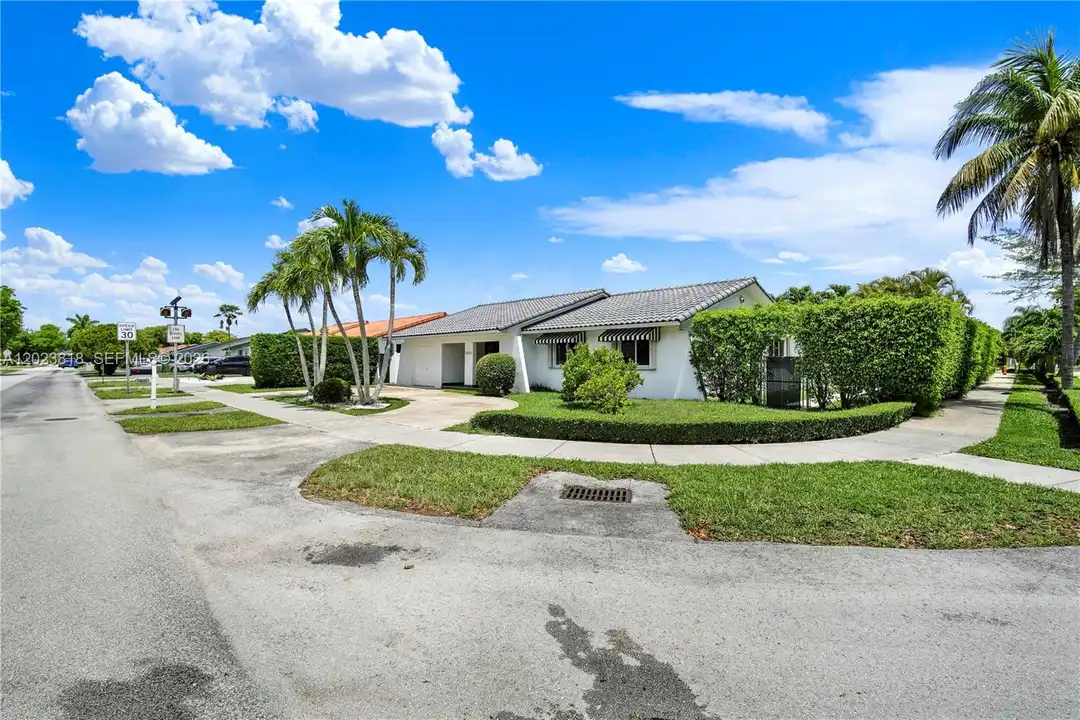 13023 SW 6th St - View 2