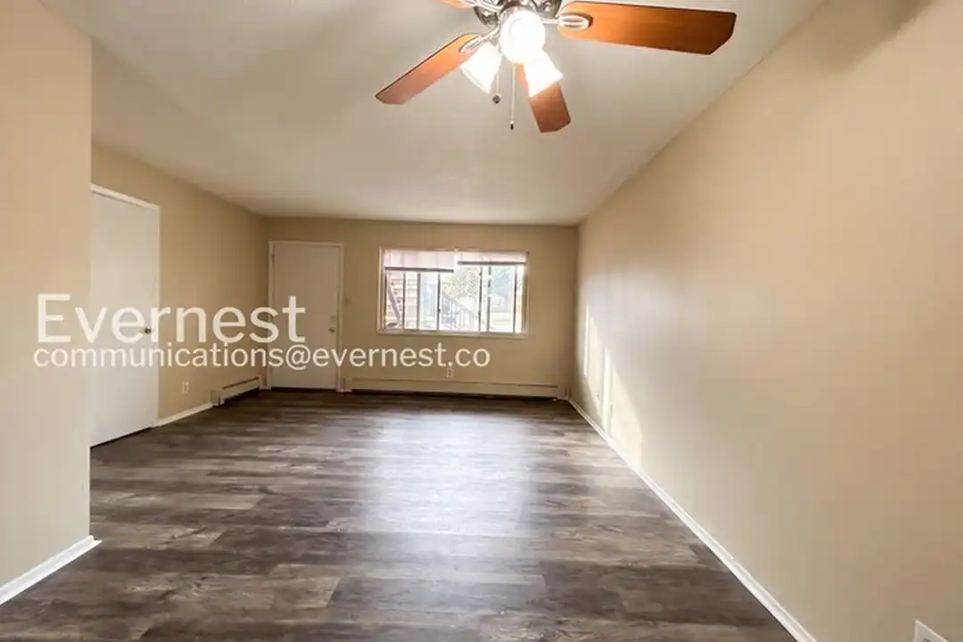 4311 N Chestnut St unit 2 - View 5