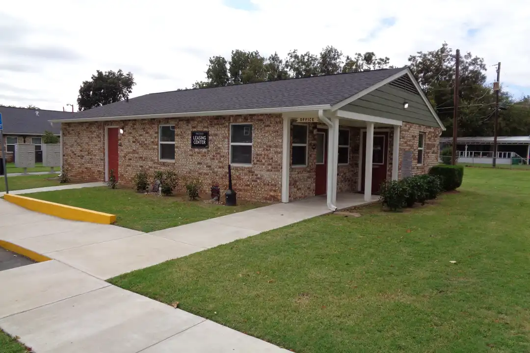 Apartment in Burkburnett - View 2